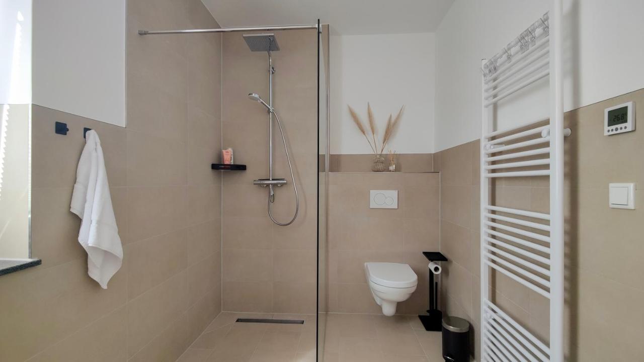 Hygge Home - Mit Garten Und Stellplatz Fuer Feriengaeste-, Monteure / Netflix / 10 Min. Zur Sinsheim Therme Und Zur Autobahn מראה חיצוני תמונה