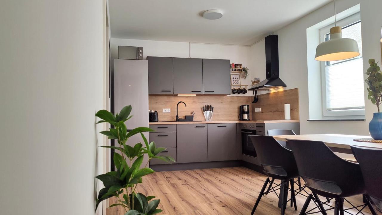 Hygge Home - Mit Garten Und Stellplatz Fuer Feriengaeste-, Monteure / Netflix / 10 Min. Zur Sinsheim Therme Und Zur Autobahn מראה חיצוני תמונה